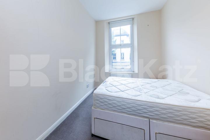  Well presented two double bedroom property set within a period conversion Moray Road, Finsbury Park